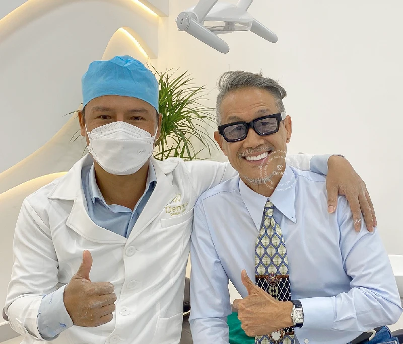 Ông chú Polo đên tái khám và vệ sinh răng định kỳ